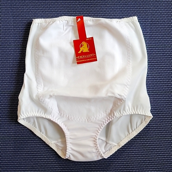 NWT 3 pairs Maternity Panties / Underwear w/ Back & Tummy Support - Picture 2 of 6